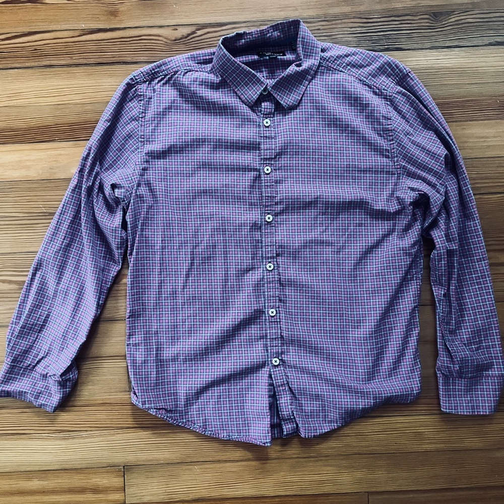 Casual Purple Button Down Shirt with Long Sleeves